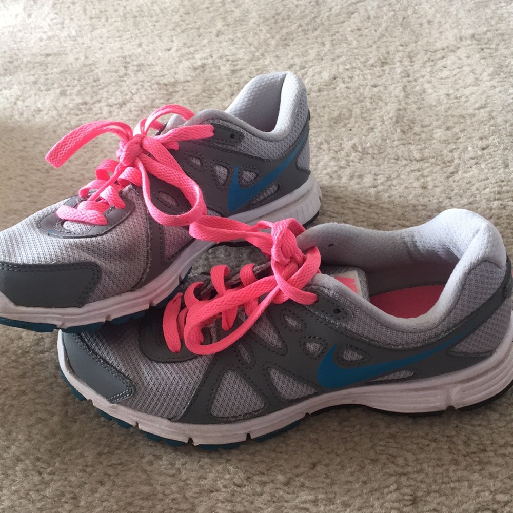 Women’s Nike’s size 6.5